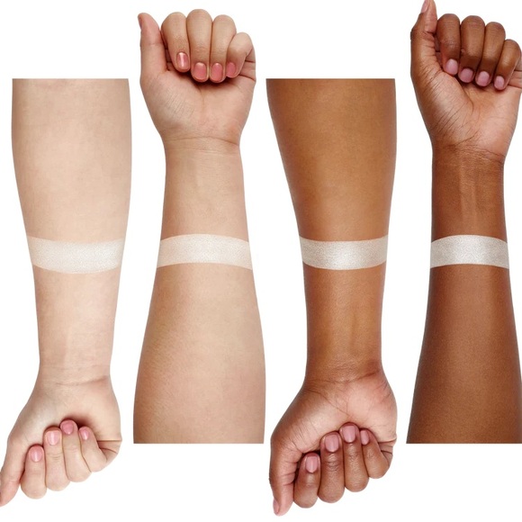 OFRA Glazed Donut Highlighter- vegan, frosty white metallic, baked formula - Picture 2 of 9